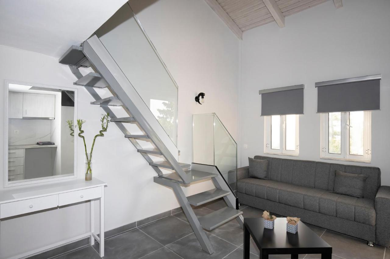 El Greco Studios Agia Marina  ภายนอก รูปภาพ